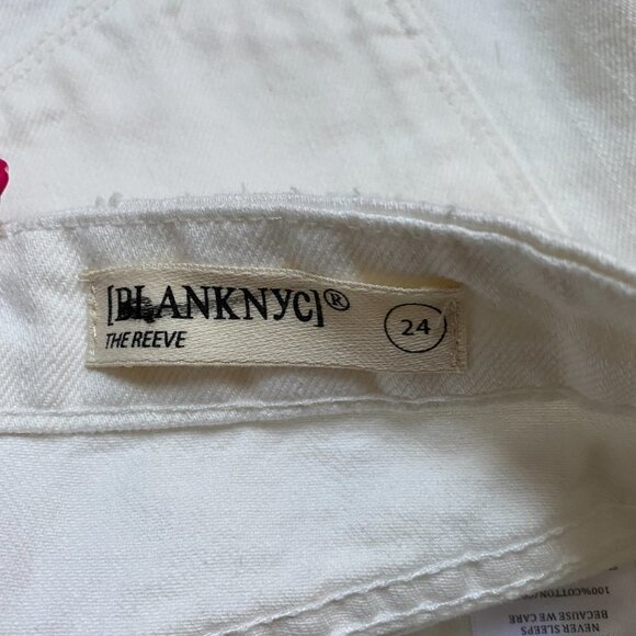 BLANK NYC BnWOT Women's Cut Off White Jean Shorts Distressed "The Reeve" - Picture 7 of 7